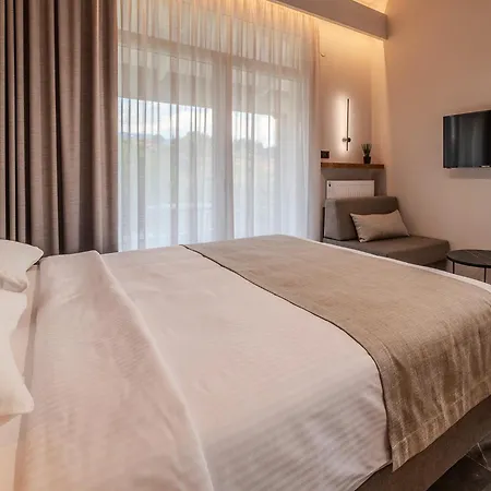 Hotel Agnantio &